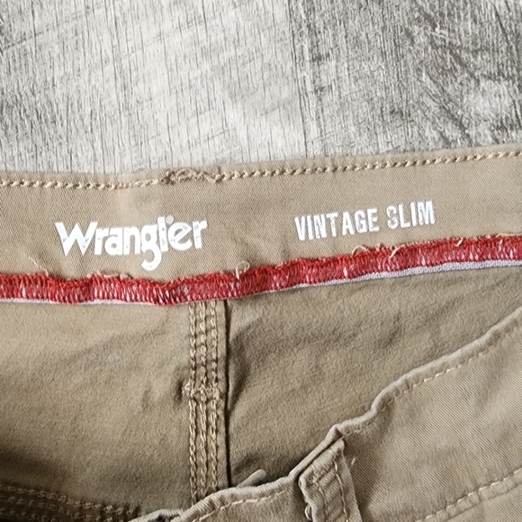 Wrangler Men's Brown Chinos - Picture 3 of 5
